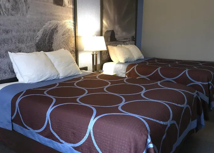 Super 8 By Wyndham Swift Current