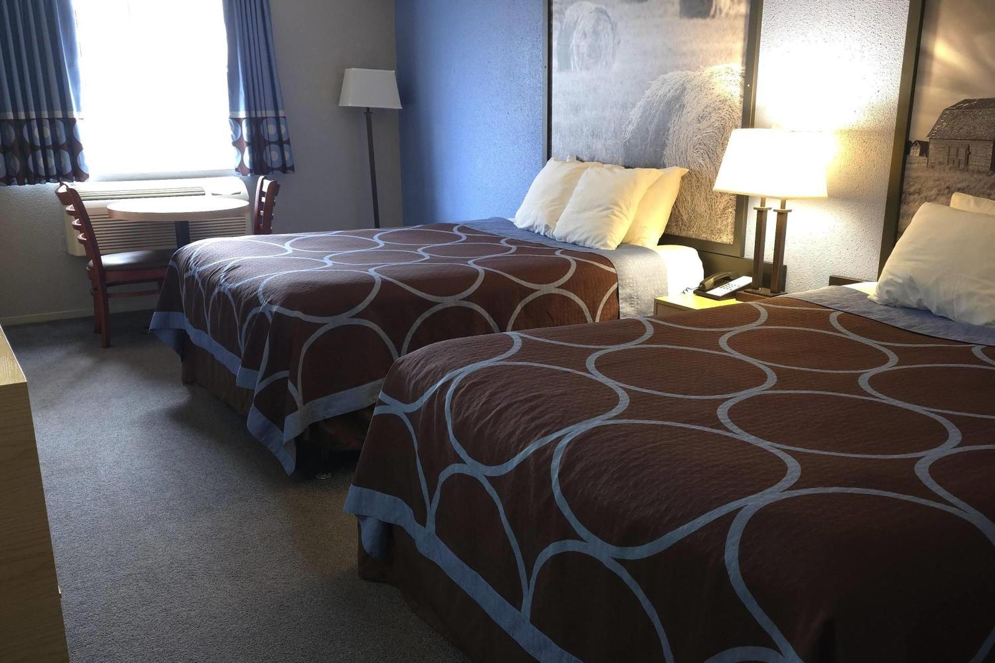 Super 8 By Wyndham Hotel Swift Current