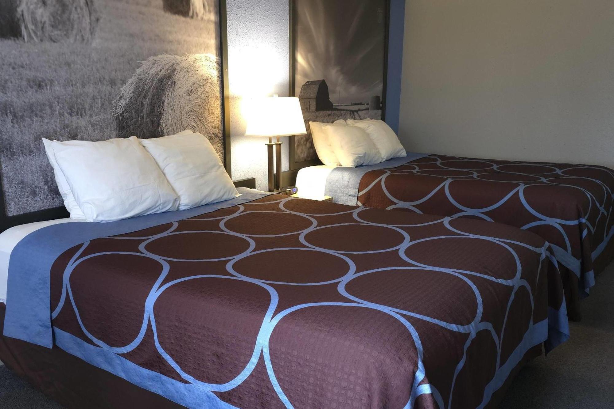 Super 8 By Wyndham Hotel Swift Current