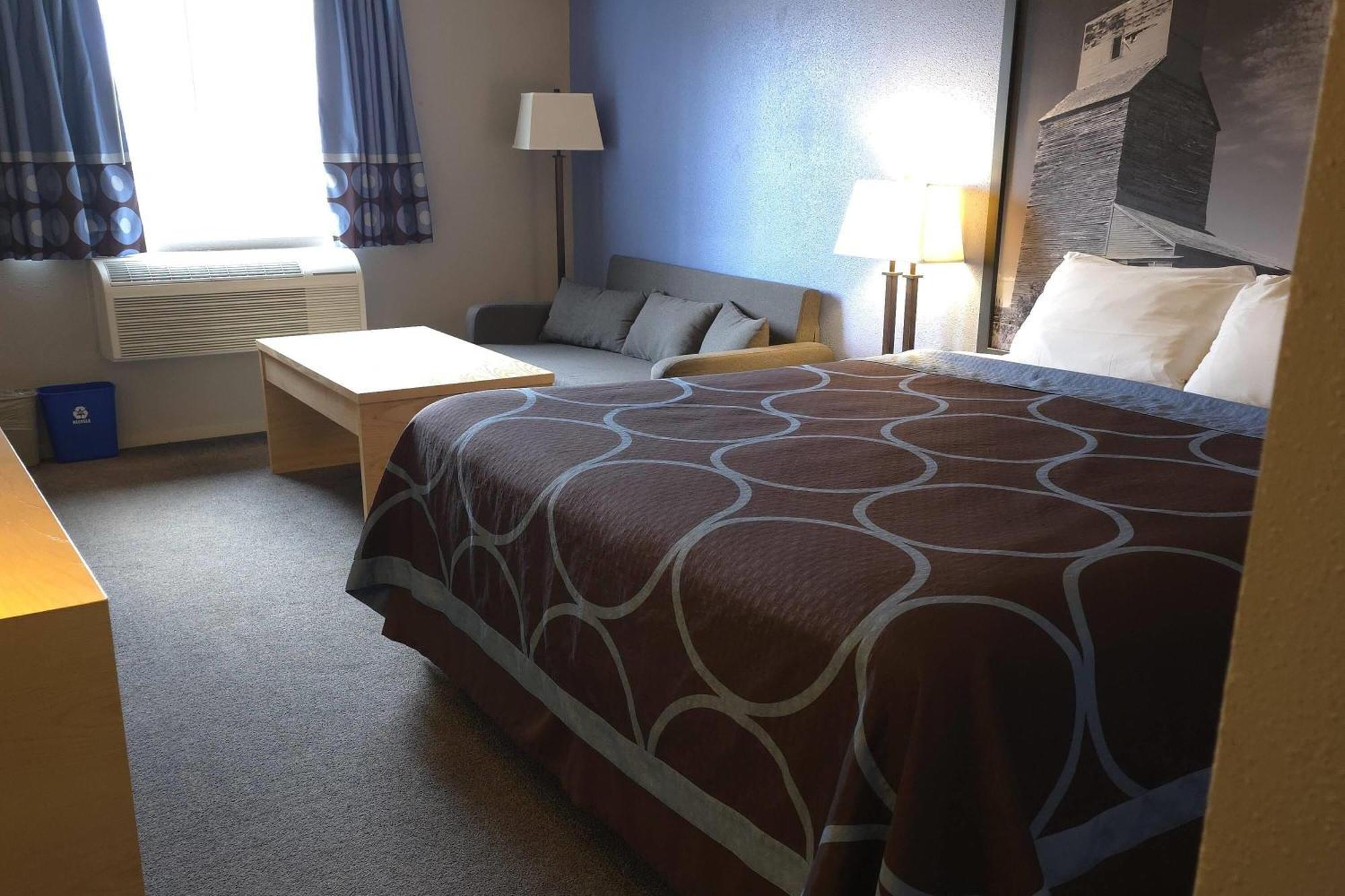 Super 8 By Wyndham 2* Swift Current