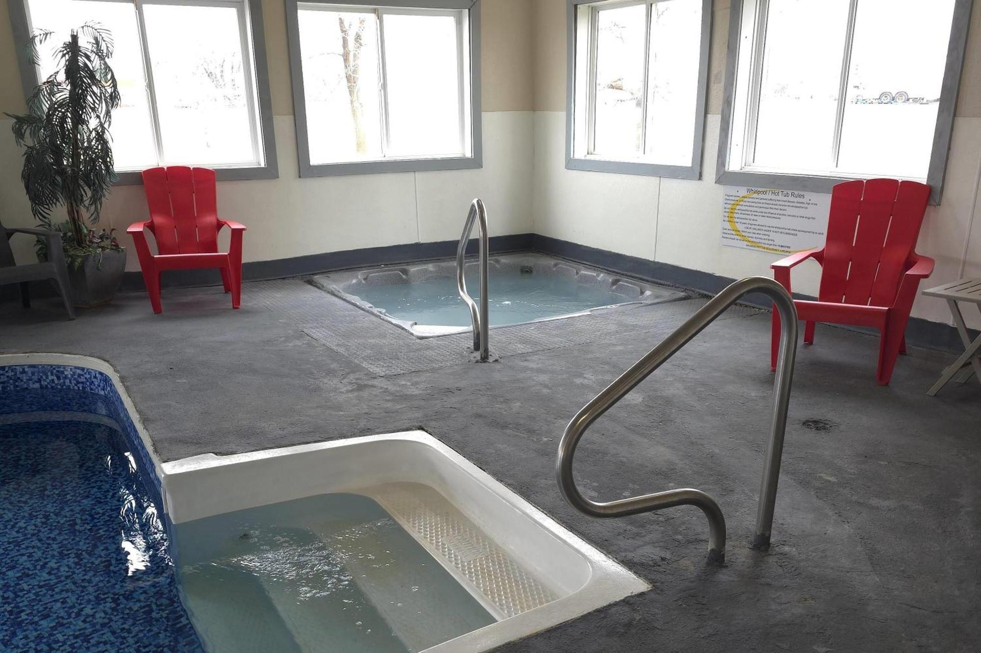 Super 8 By Wyndham 2* Swift Current