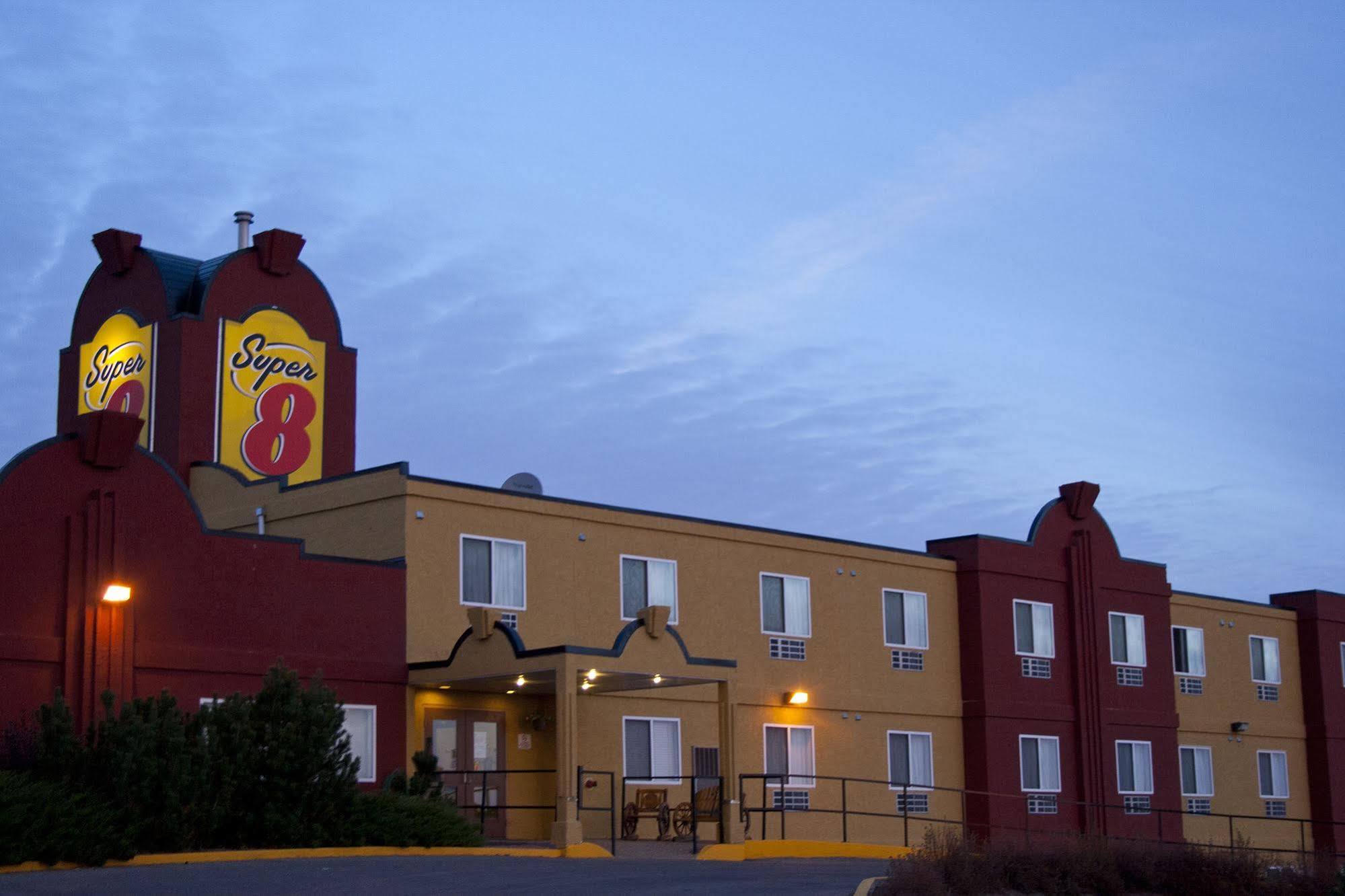 Super 8 By Wyndham 2* Swift Current