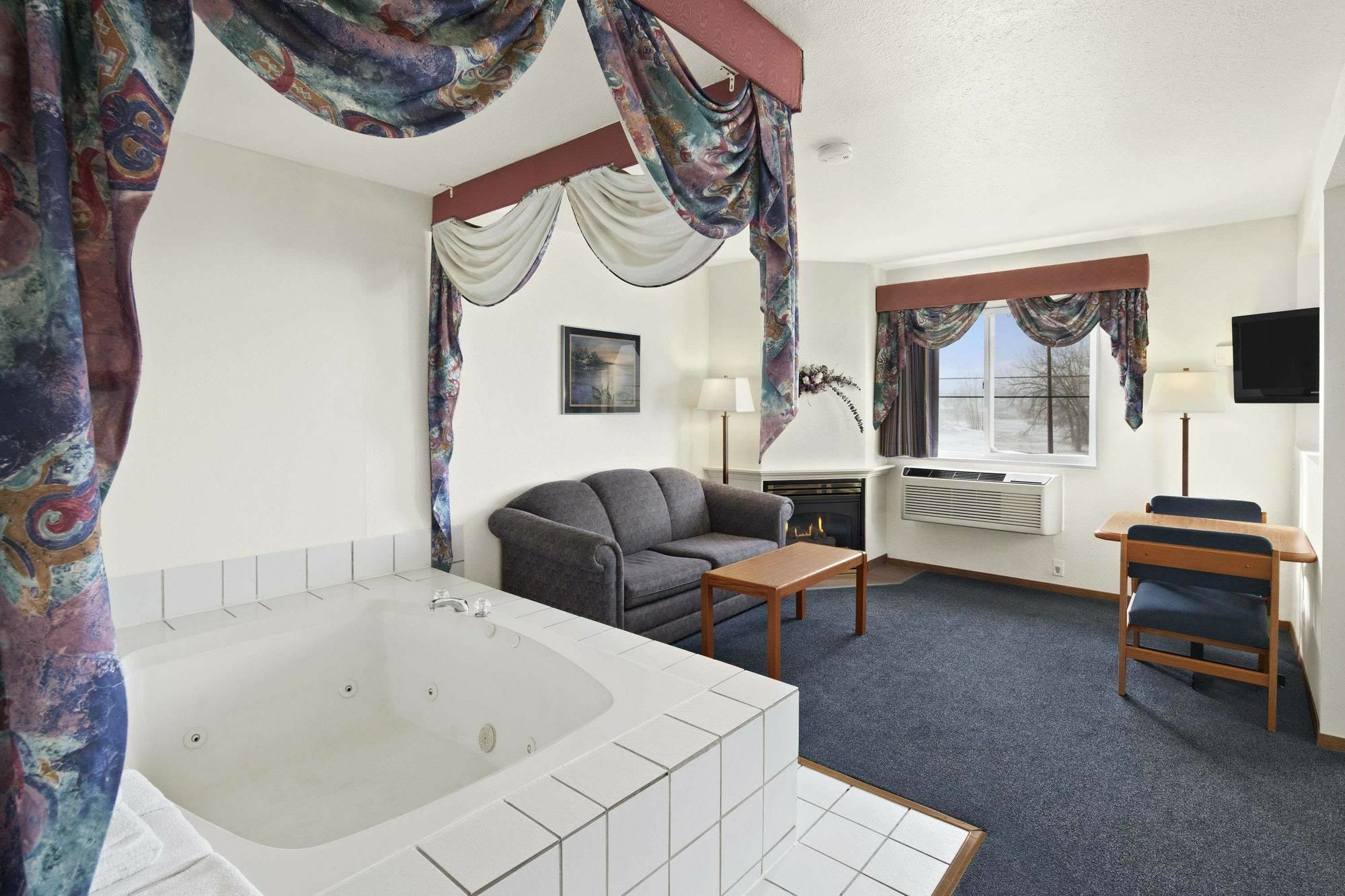 Super 8 By Wyndham 2*