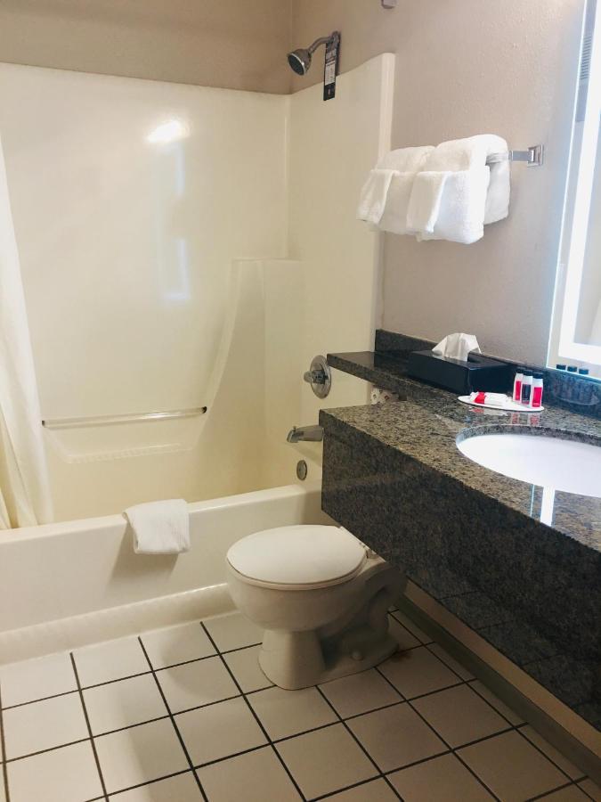 Hotel Super 8 By Wyndham 2*